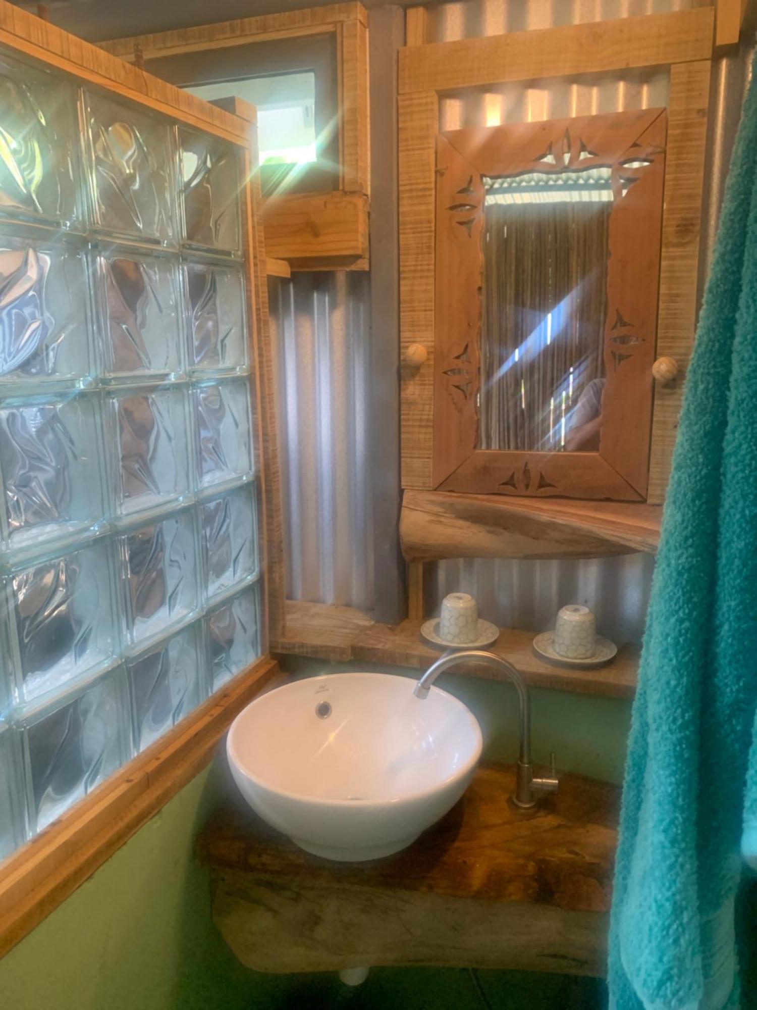 Lily Pad Lodge Bambou Bagian luar foto